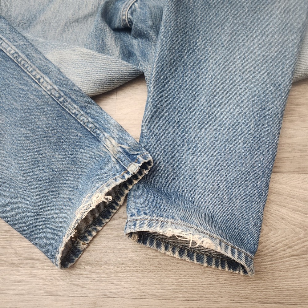 Vintage LL Bean Light Wash Natural Fit Jeans 33x34 Distressed Denim Straight Leg - Picture 7 of 16